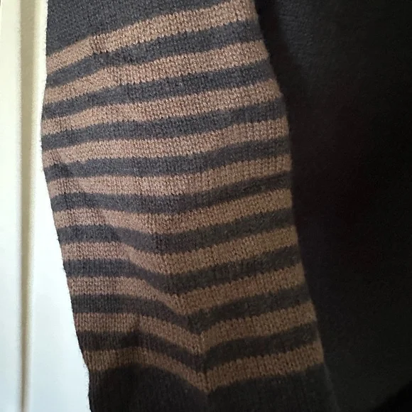 Patagonia Sweater - Picture 6 of 10